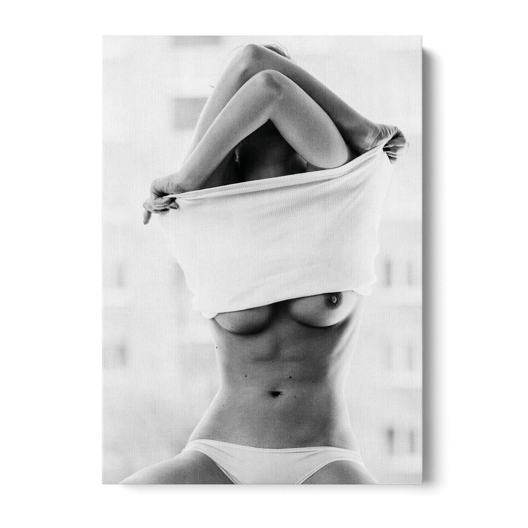 Hot Simona Canvas